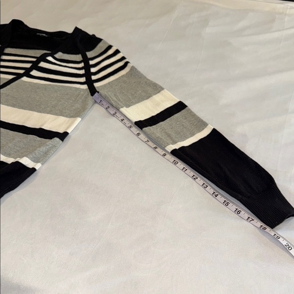 George Cardigan Cotton Black White Gray Sweater with V-Neck Women’s Size M - Picture 8 of 10
